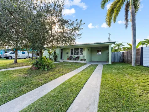1866 NW 8th Terrace Homestead FL 33030