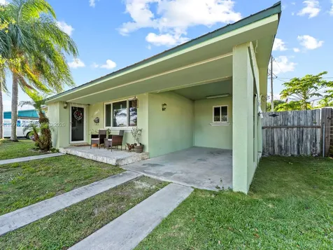 1866 NW 8th Terrace Homestead FL 33030