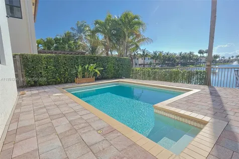8800 NW 98th Court Doral FL 33178