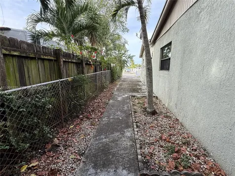 20001 NW 43rd Place Miami Gardens FL 33055