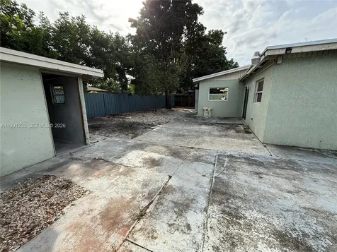 20001 NW 43rd Place Miami Gardens FL 33055