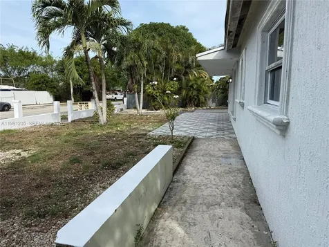 20001 NW 43rd Place Miami Gardens FL 33055