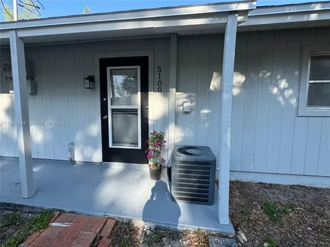 5100 Rilma Avenue Sarasota FL 34234