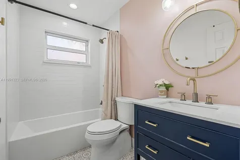 6854 NW 173rd Drive Hialeah FL 33015
