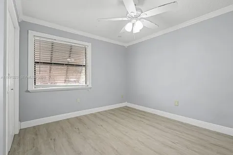 6854 NW 173rd Drive Hialeah FL 33015