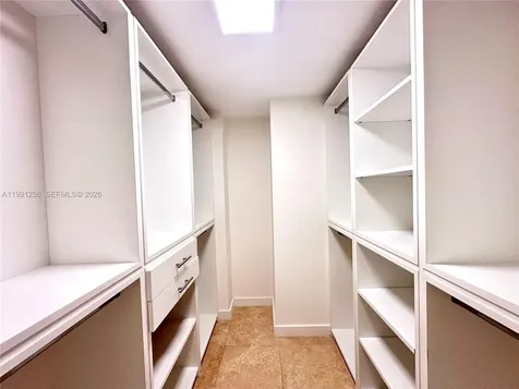 3301 N Country Club Drive Aventura FL 33180