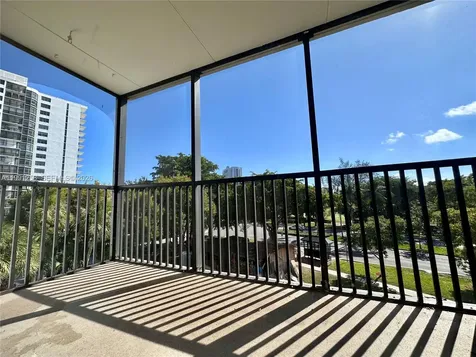 3301 N Country Club Drive Aventura FL 33180