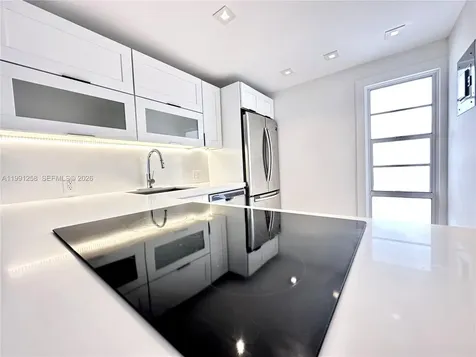 3301 N Country Club Drive Aventura FL 33180