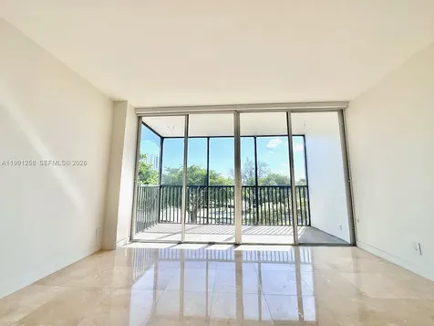 3301 N Country Club Drive Aventura FL 33180