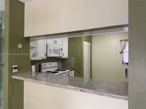 1800 W 54th Street Hialeah FL 33012