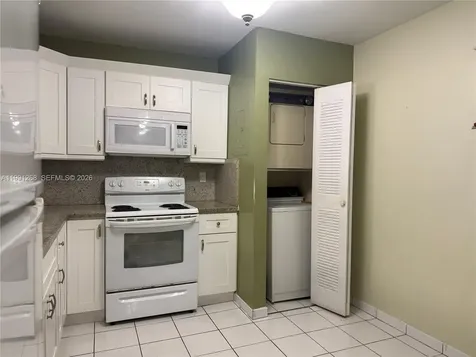 1800 W 54th Street Hialeah FL 33012