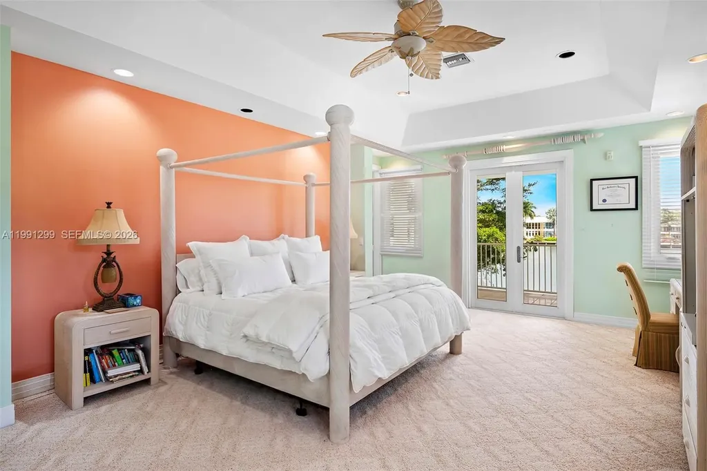 1047 S Southlake Drive Hollywood FL 33019