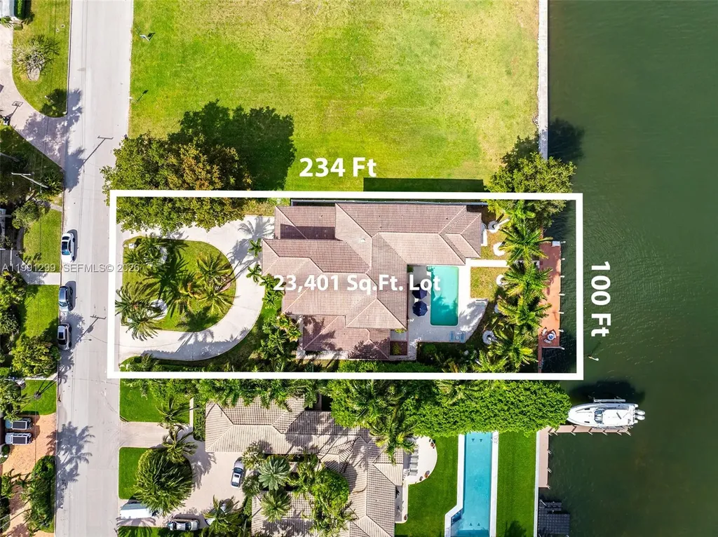 1047 S Southlake Drive Hollywood FL 33019