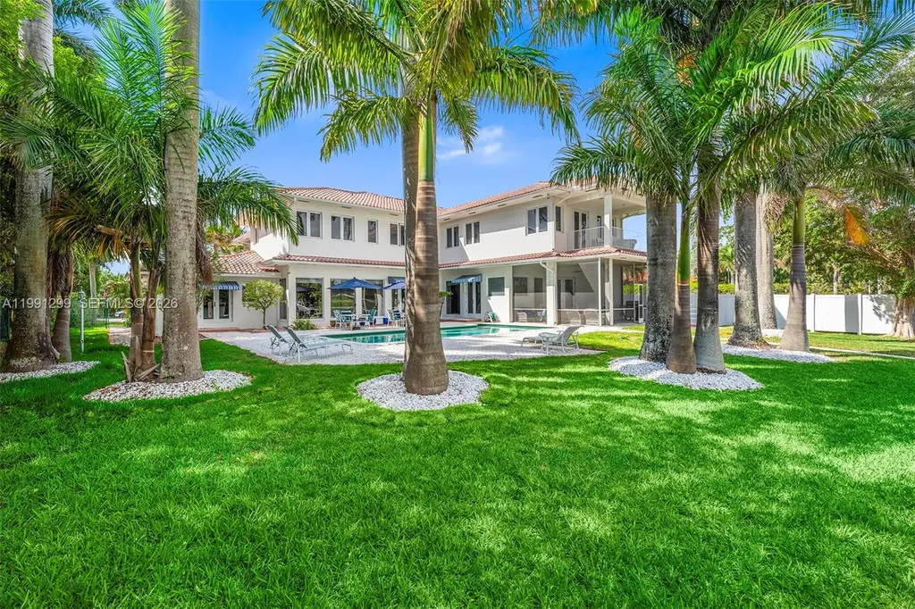 1047 S Southlake Drive Hollywood FL 33019
