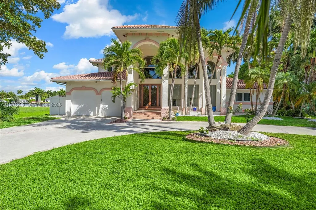 1047 S Southlake Drive Hollywood FL 33019