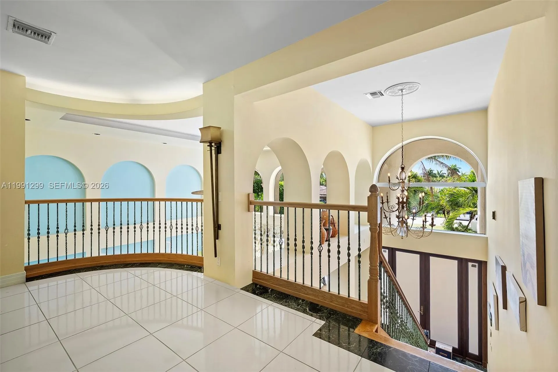 1047 S Southlake Drive Hollywood FL 33019