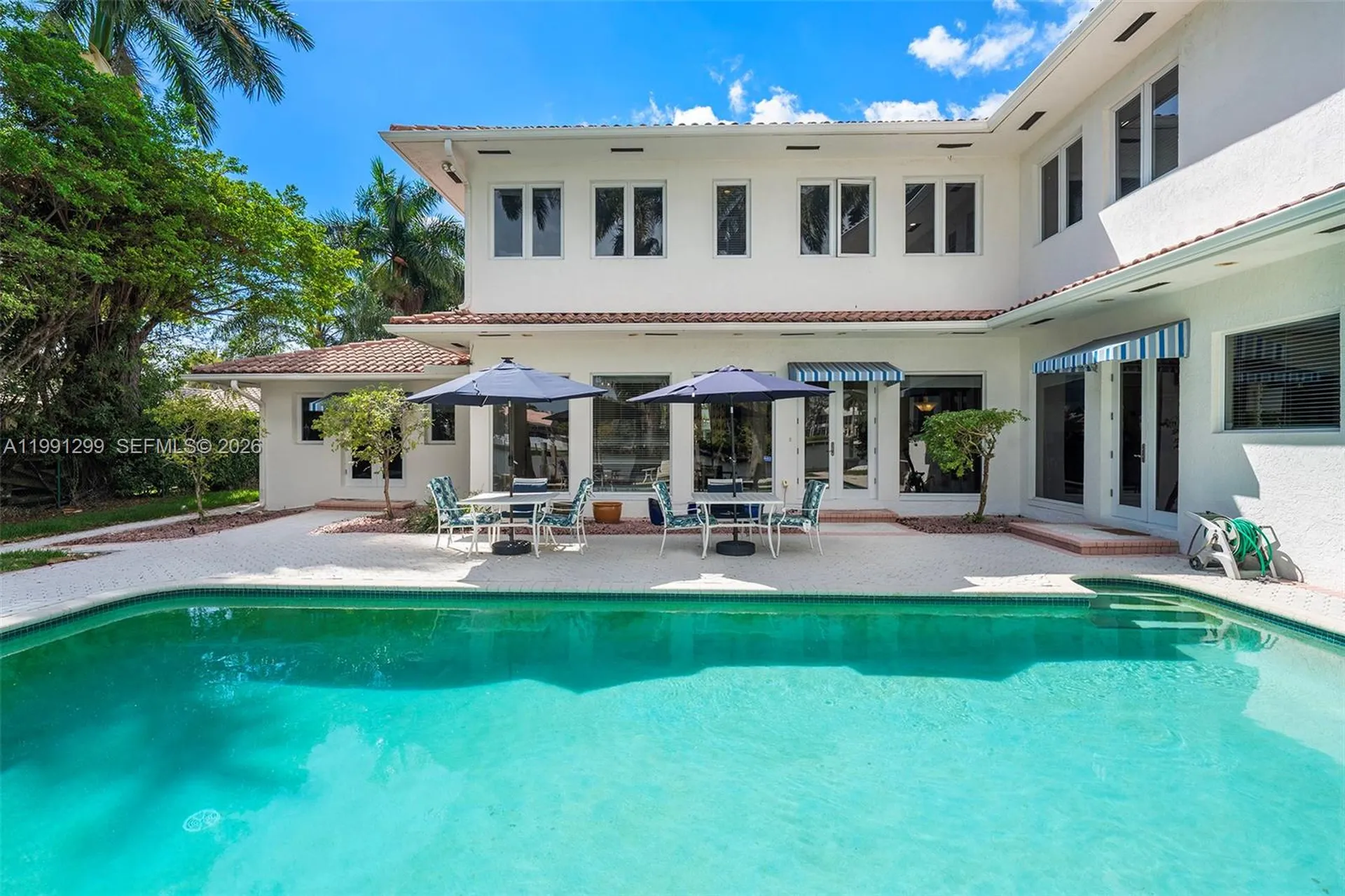 1047 S Southlake Drive Hollywood FL 33019