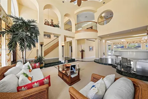 1047 S Southlake Drive Hollywood FL 33019