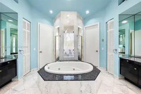 1047 S Southlake Drive Hollywood FL 33019