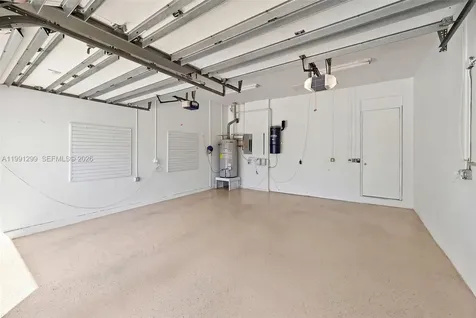 1047 S Southlake Drive Hollywood FL 33019