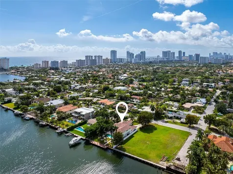 1047 S Southlake Drive Hollywood FL 33019