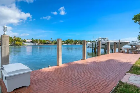1047 S Southlake Drive Hollywood FL 33019