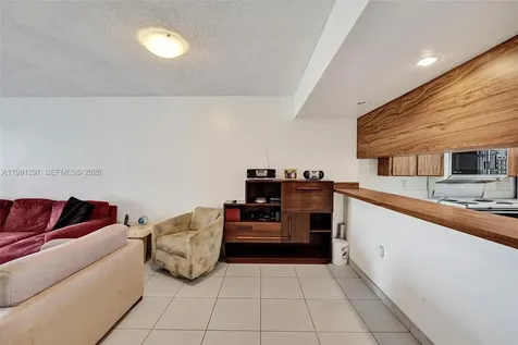1502 Whitehall Drive Davie FL 33324