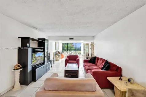 1502 Whitehall Drive Davie FL 33324