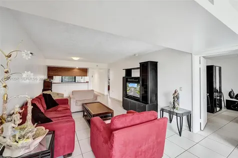 1502 Whitehall Drive Davie FL 33324