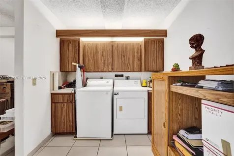 1502 Whitehall Drive Davie FL 33324