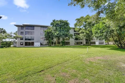 1502 Whitehall Drive Davie FL 33324