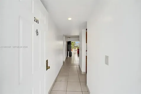1502 Whitehall Drive Davie FL 33324