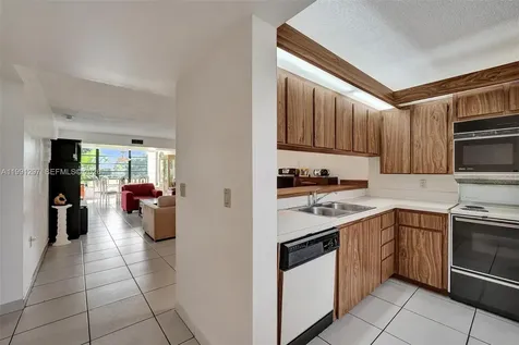 1502 Whitehall Drive Davie FL 33324