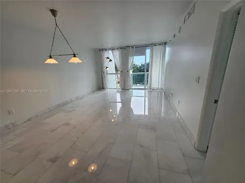 253 NE 2nd Street Miami FL 33132