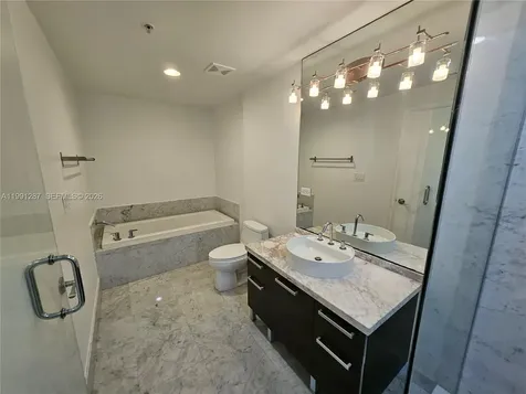 253 NE 2nd Street Miami FL 33132