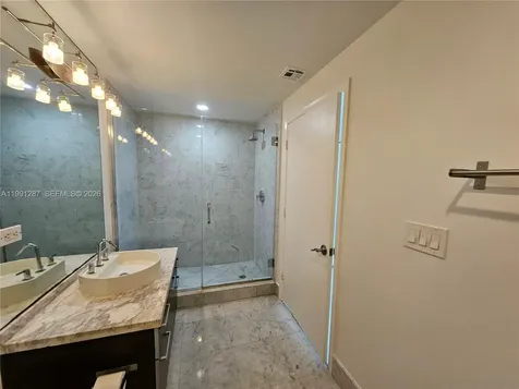 253 NE 2nd Street Miami FL 33132