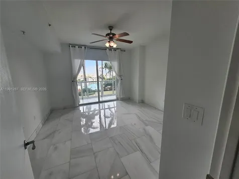 253 NE 2nd Street Miami FL 33132
