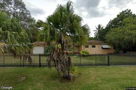 7025 SW 71st Court Miami FL 33143