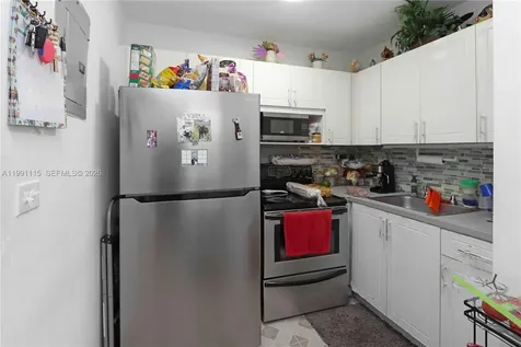 3191 SW 23rd Street Miami FL 33145
