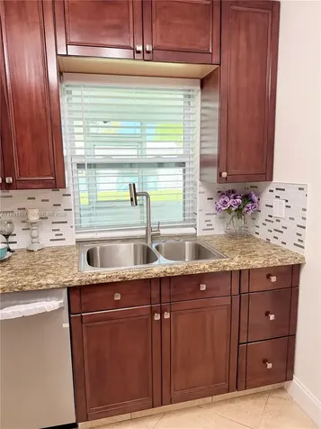 8581 NW 17th Street Plantation FL 33322