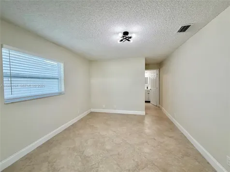 8581 NW 17th Street Plantation FL 33322