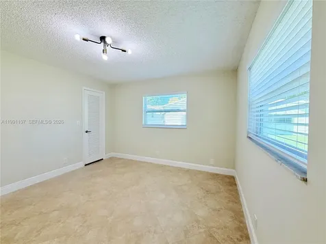 8581 NW 17th Street Plantation FL 33322