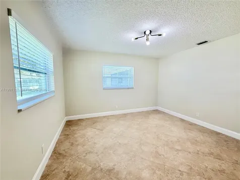 8581 NW 17th Street Plantation FL 33322