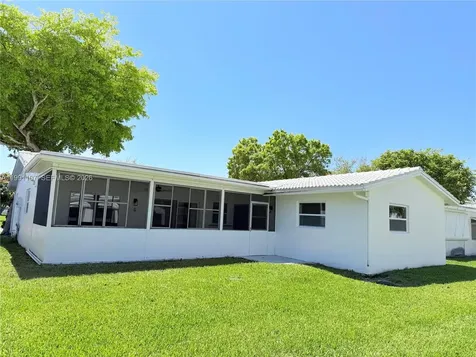 8581 NW 17th Street Plantation FL 33322