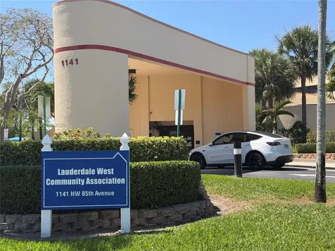 8581 NW 17th Street Plantation FL 33322