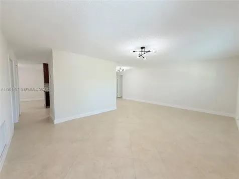 8581 NW 17th Street Plantation FL 33322