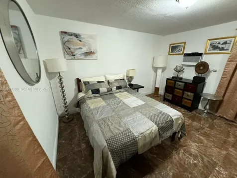 1086 NW 110th Street Miami FL 33168