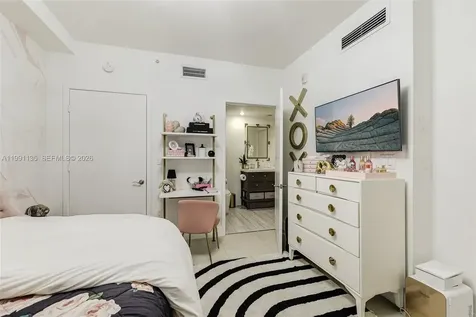 6000 Collins Avenue Miami Beach FL 33140