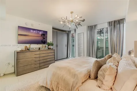 6000 Collins Avenue Miami Beach FL 33140