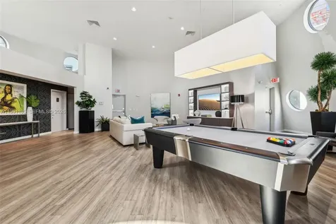 6000 Collins Avenue Miami Beach FL 33140